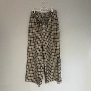 back/brown/beige plaid pants